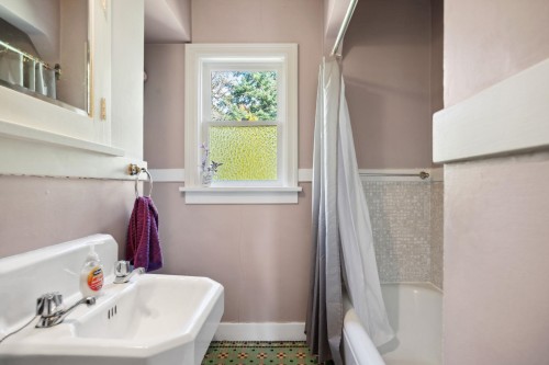 5962 Dunbar Street, Vancouver, BC 