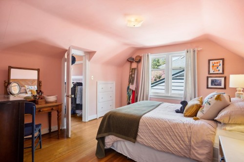 5962 Dunbar Street, Vancouver, BC 