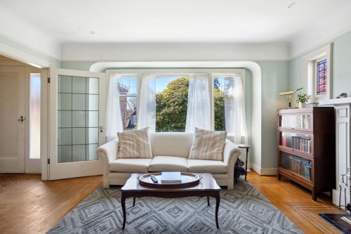 5962 Dunbar Street, Vancouver, BC 