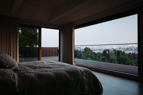 1295 Keith Road W, North Vancouver, BC 