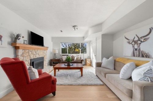 3300 Mahon Avenue, North Vancouver, BC 