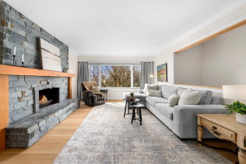 3300 Mahon Avenue, North Vancouver, BC 