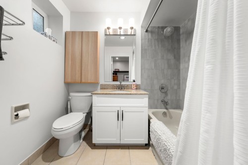 3300 Mahon Avenue, North Vancouver, BC 