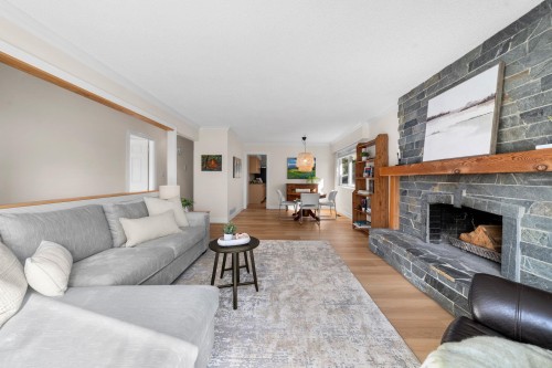 3300 Mahon Avenue, North Vancouver, BC 