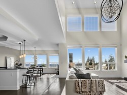 3492 Bishop Place  Coquitlam, BC V3E 0K2