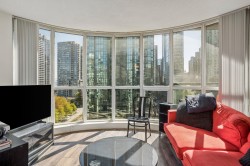 906-588 Broughton Street  Vancouver, BC V6G 3E3