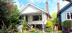 3259 7th Avenue W Vancouver, BC V6K 2A3