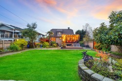 402 13th Street E North Vancouver, BC V7L 2M1