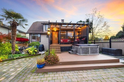402 13Th Street E, North Vancouver, BC 