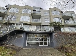 8200 Jones Road Richmond, BC V6Y 3Z3