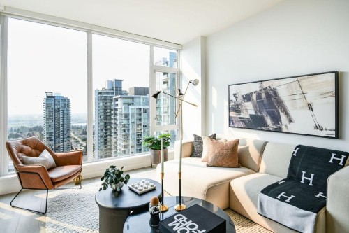305-4988 Bennett Street  Burnaby, BC V5H 0L1