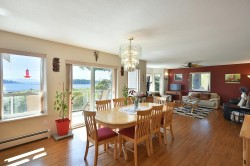 6502 Sunshine Coast Highway Sechelt, BC V7Z 0M9