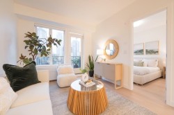 203-585 Kemsley Avenue  Coquitlam, BC V3J 3Z1