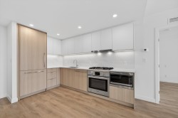 3108-318 Alderson Avenue  Coquitlam, BC V3K 0J1