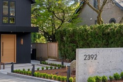 2392 Lawson Avenue  West Vancouver, BC V7V 2E6