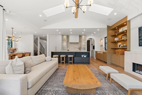 2392 Lawson Avenue, West Vancouver, BC 