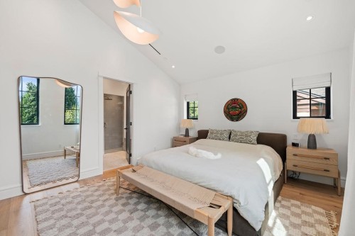 2392 Lawson Avenue, West Vancouver, BC 