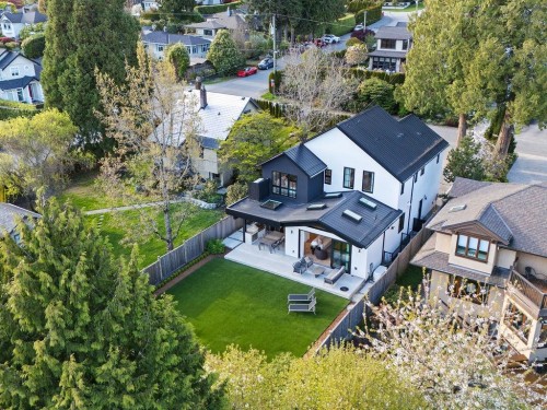 2392 Lawson Avenue, West Vancouver, BC 