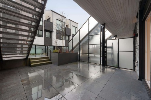 122-650 2Nd Street E, North Vancouver, BC 