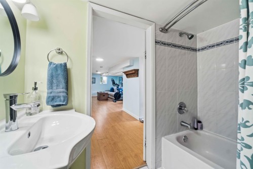 4322 Welwyn Street, Vancouver, BC 