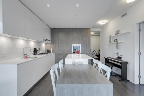 5008-1955 Alpha Way, Burnaby, BC - Indoor Photo Showing Dining Room
