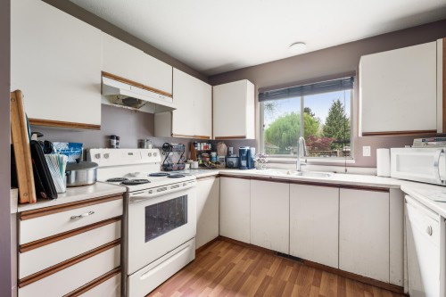 22136 River Bend, Maple Ridge, BC 