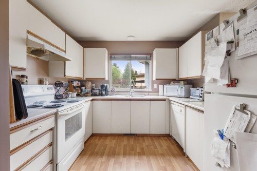 22136 River Bend, Maple Ridge, BC 