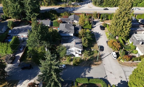 2405 Lloyd Avenue, North Vancouver, BC 