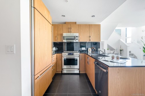 Ph10-3479 Wesbrook Mall, Vancouver, BC 