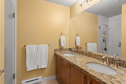 6238 Logan Lane, Vancouver, BC 