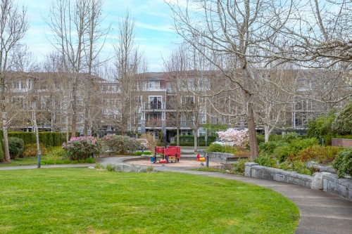 6238 Logan Lane, Vancouver, BC 