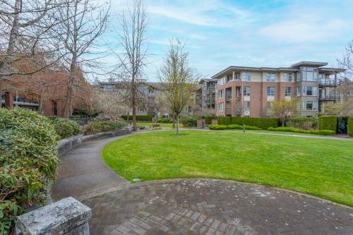 6238 Logan Lane, Vancouver, BC 