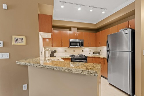 6238 Logan Lane, Vancouver, BC 