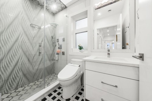 416 63Rd Avenue E, Vancouver, BC 
