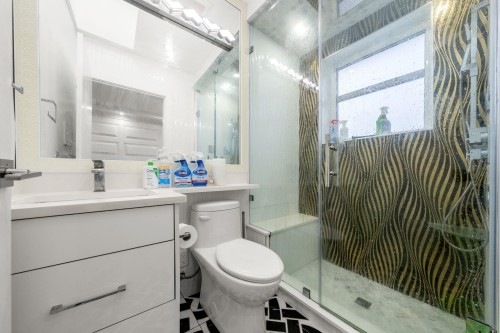 416 63Rd Avenue E, Vancouver, BC 