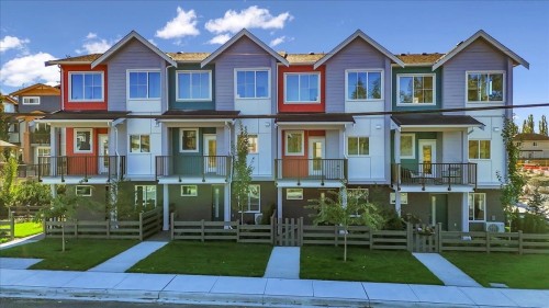 4-10392 240a Street  Maple Ridge, BC V2W 1G3