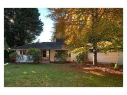 G/F-640 Stevens Drive West Vancouver, BC V7S 1C9