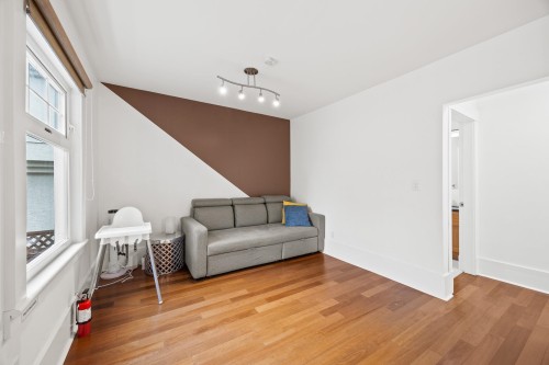 3276 21St Avenue W, Vancouver, BC 
