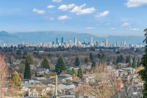 3276 21St Avenue W, Vancouver, BC 