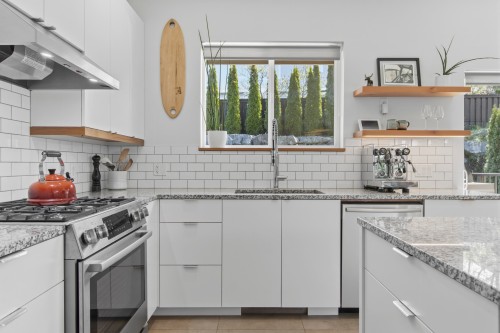 1007 Jay Crescent, Squamish, BC 