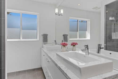 1007 Jay Crescent, Squamish, BC 