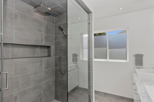 1007 Jay Crescent, Squamish, BC 