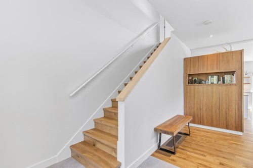 1007 Jay Crescent, Squamish, BC 