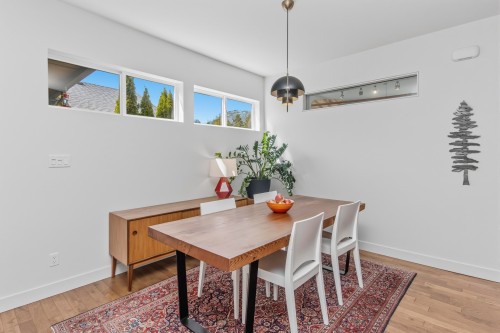 1007 Jay Crescent, Squamish, BC 