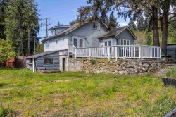 1010 Joe Road Roberts Creek, BC V0N 2W5