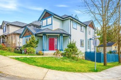 23800 Kanaka Way Maple Ridge, BC V2W 1E5