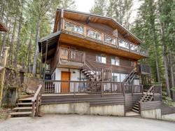 2315 Cheakamus Way Whistler, BC V8E 0A8