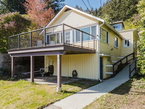 462 Central Avenue  Gibsons, BC V0N 1V1