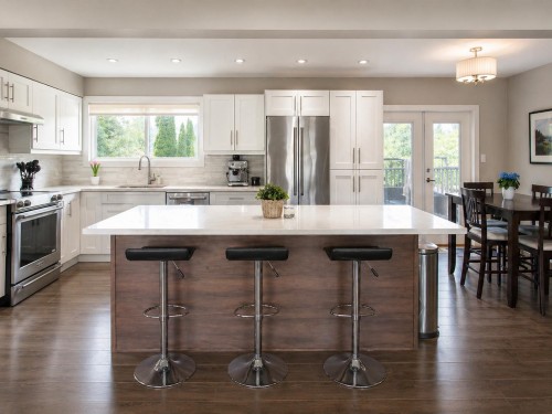 1820 Cedar Drive  Squamish, BC V8B 0X6