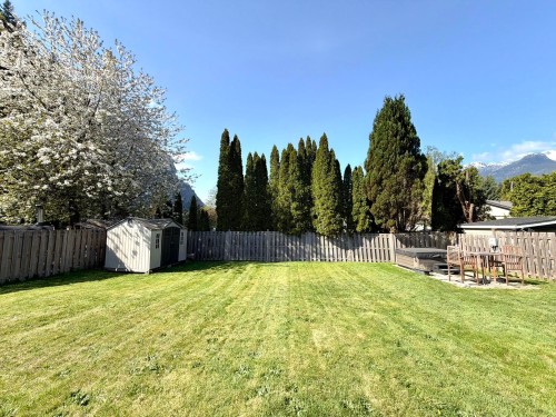 1820 Cedar Drive, Squamish, BC 